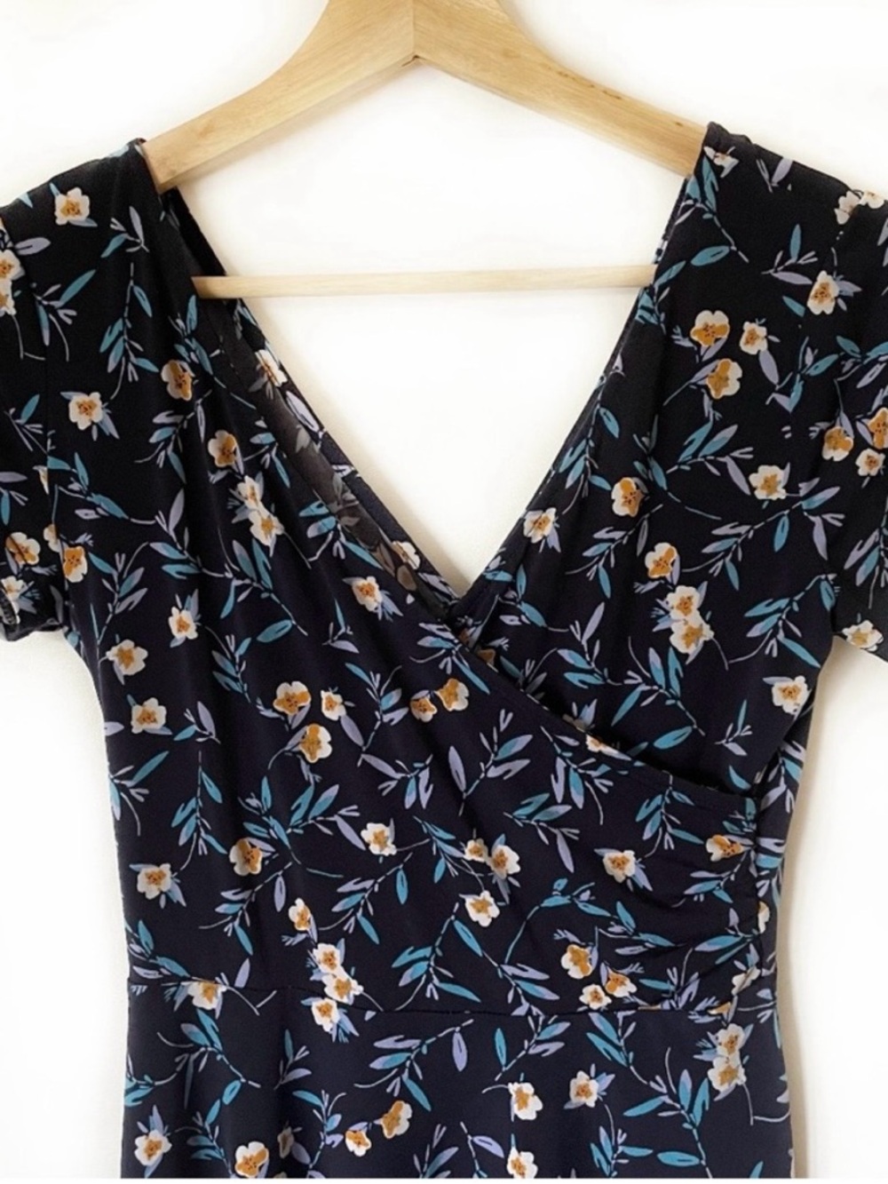 Kaileigh Stitch Fix Amandine Knit Surplice Floral Fit and Flare Dress Size S - Picture 3 of 7